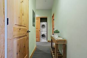 Modern Condo - EV Charger - SM 301 by Bear Valley Vacation Rentals