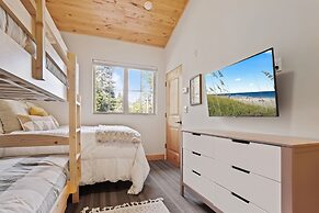 Modern Condo - EV Charger - SM 301 by Bear Valley Vacation Rentals