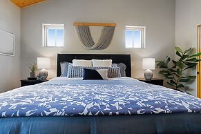 Modern Condo - EV Charger - SM 301 by Bear Valley Vacation Rentals