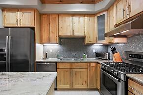 Modern Condo - EV Charger - SM 301 by Bear Valley Vacation Rentals