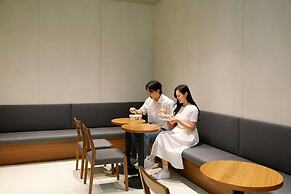 Moor Hotel by Aank Mokpo