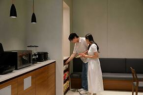 Moor Hotel by Aank Mokpo