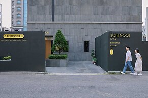 Moor Hotel by Aank Mokpo