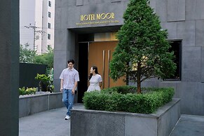 Moor Hotel by Aank Mokpo