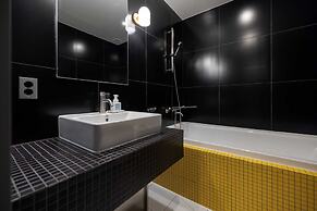 Moor Hotel by Aank Mokpo