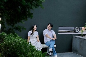 Moor Hotel by Aank Mokpo