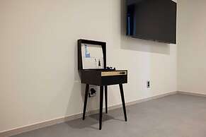 Moor Hotel by Aank Mokpo