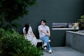 Moor Hotel by Aank Mokpo