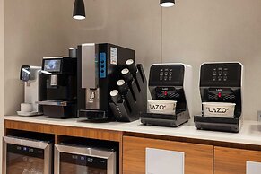 Moor Hotel by Aank Mokpo