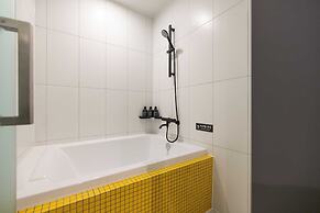 Moor Hotel by Aank Mokpo