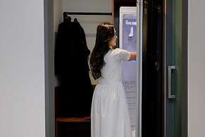 Moor Hotel by Aank Mokpo