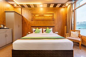 Treebo Srishti Vaikunth With Mountain View