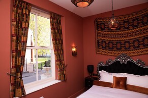 Domo Boutique Hotel