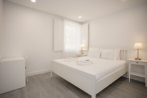 Liiiving - Ribeira Riverside Apartment