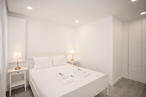 Liiiving - Ribeira Riverside Apartment