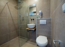 Hotel Cataleya BV