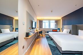 Holiday Inn Express Xinji City Center by IHG