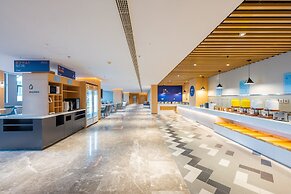 Holiday Inn Express Xinji City Center by IHG