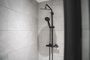 Birtin Works Apartments - Brand New - City Centre