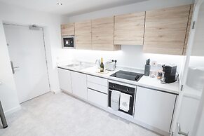 Birtin Works Apartments - Brand New - City Centre