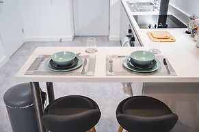 Birtin Works Apartments - Brand New - City Centre