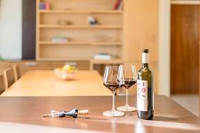 Venus Apartments - Parliament I