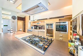 Venus Apartments - Parliament I