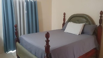 Beautiful 1-bed House in Old Harbour, Gated