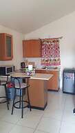 Beautiful 1-bed House in Old Harbour, Gated