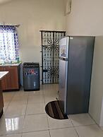 Beautiful 1-bed House in Old Harbour, Gated