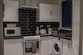 BV Comfy Spacious 3 Bedroom House At Tatton Street Manchester
