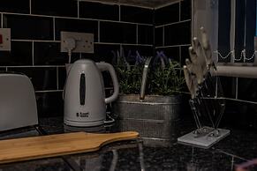 BV Comfy Spacious 3 Bedroom House At Tatton Street Manchester