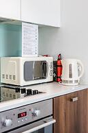 2-bed Apartment Near Basildon Train Station