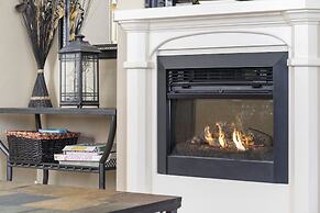 Blue Bird Hideaway - Near Silver Dollar City