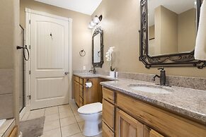 Blue Bird Hideaway - Near Silver Dollar City