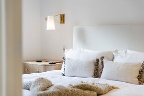 Classy Canyons Condo