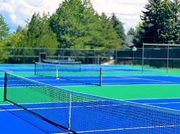 Classy Canyons Condo