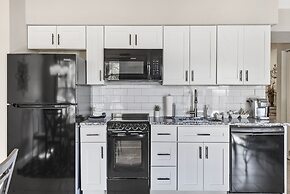 Gorgeous Ground Level Retreat