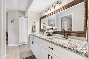 Gorgeous Ground Level Retreat