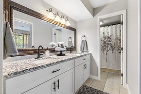 Gorgeous Ground Level Retreat