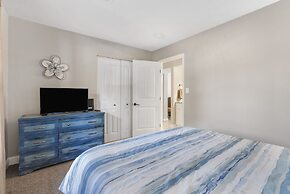 Gorgeous Ground Level Retreat