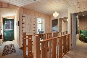 Mesmerizing Meeks Bay Outdoor Waterfront Deck