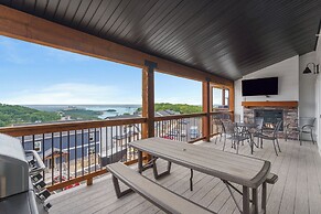 Hilltop Haven at Table Rock - Lake Views & Nearby Bransons Best Attrac