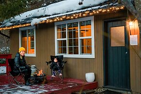 Barefoot Villas Cabin 1 Beaver w/ Hot tub