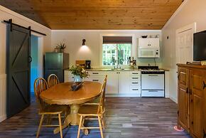 Barefoot Villas Cabin 1 Beaver w/ Hot tub