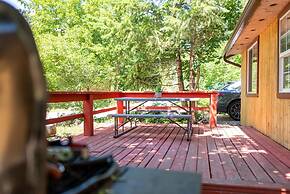 Barefoot Villas Cabin 1 Beaver w/ Hot tub