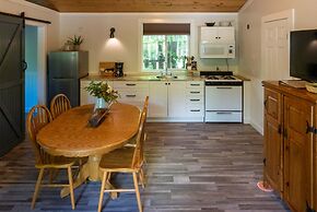 Barefoot Villas Cabin 1 Beaver w/ Hot tub