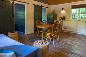 Barefoot Villas Cabin 1 Beaver w/ Hot tub