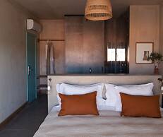 Azenhas do Mar Valley House