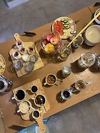 Azenhas do Mar Valley House